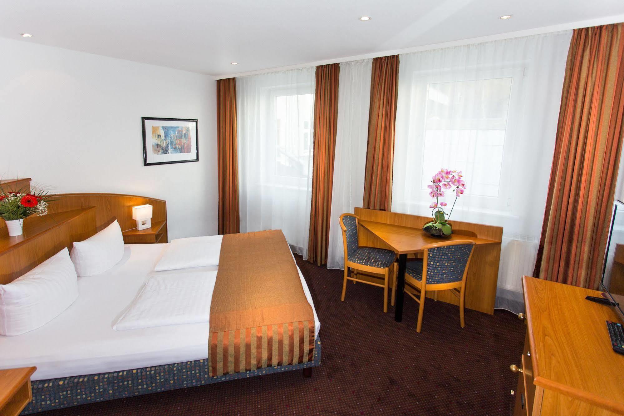 Hotel Condor ฮัมบูร์ก ภายนอก รูปภาพ